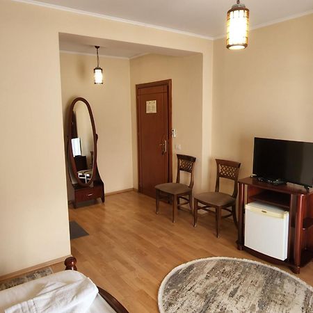 Guesthouse Bimbli Pogradec Extérieur photo
