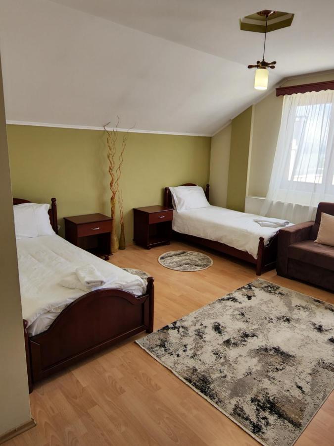 Guesthouse Bimbli Pogradec Extérieur photo