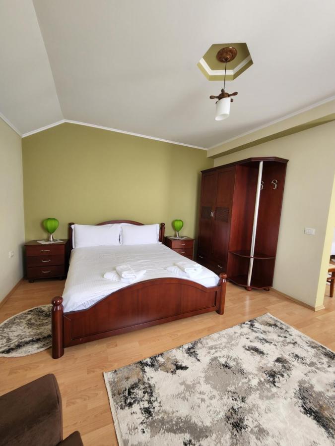 Guesthouse Bimbli Pogradec Extérieur photo