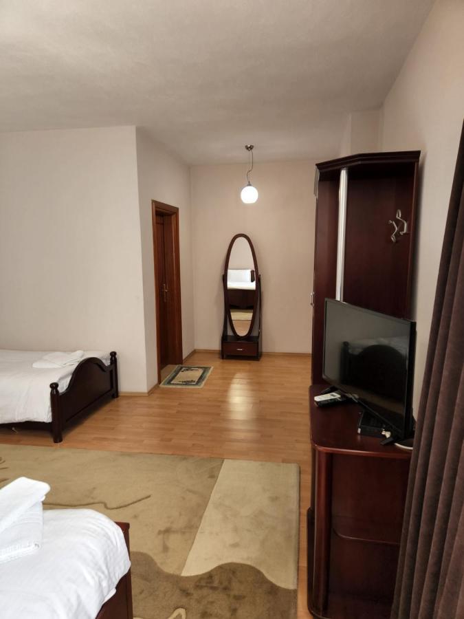 Guesthouse Bimbli Pogradec Extérieur photo
