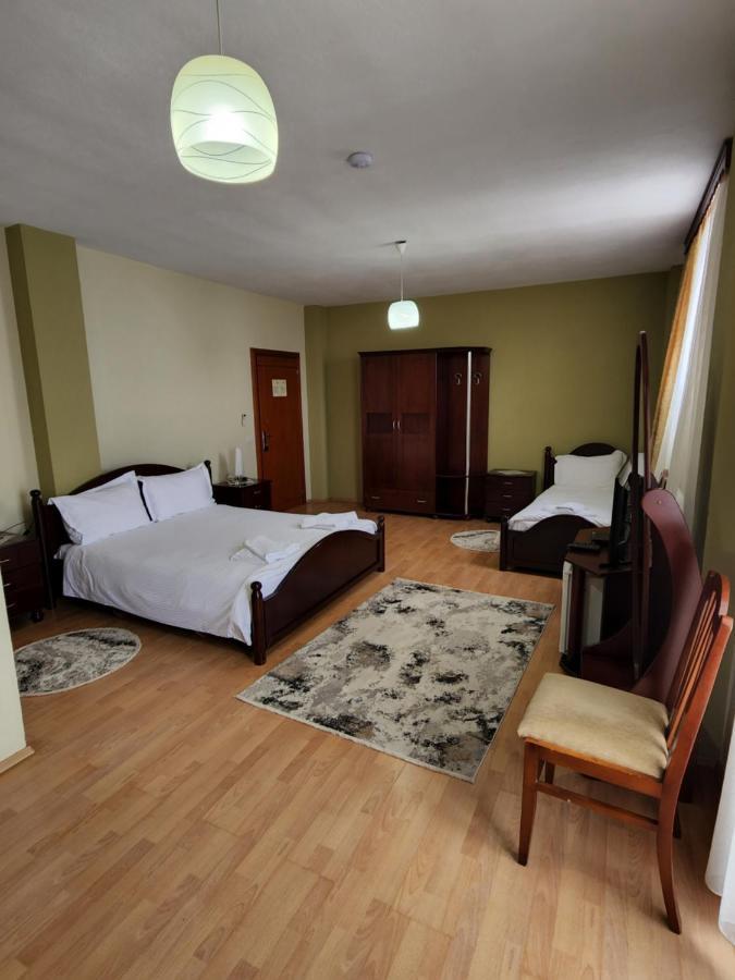 Guesthouse Bimbli Pogradec Extérieur photo