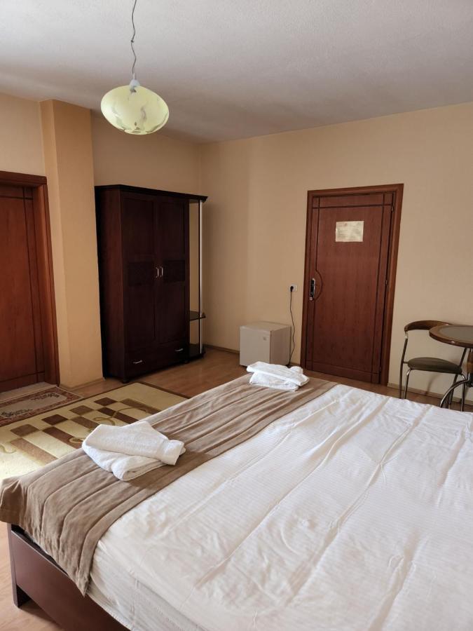 Guesthouse Bimbli Pogradec Extérieur photo
