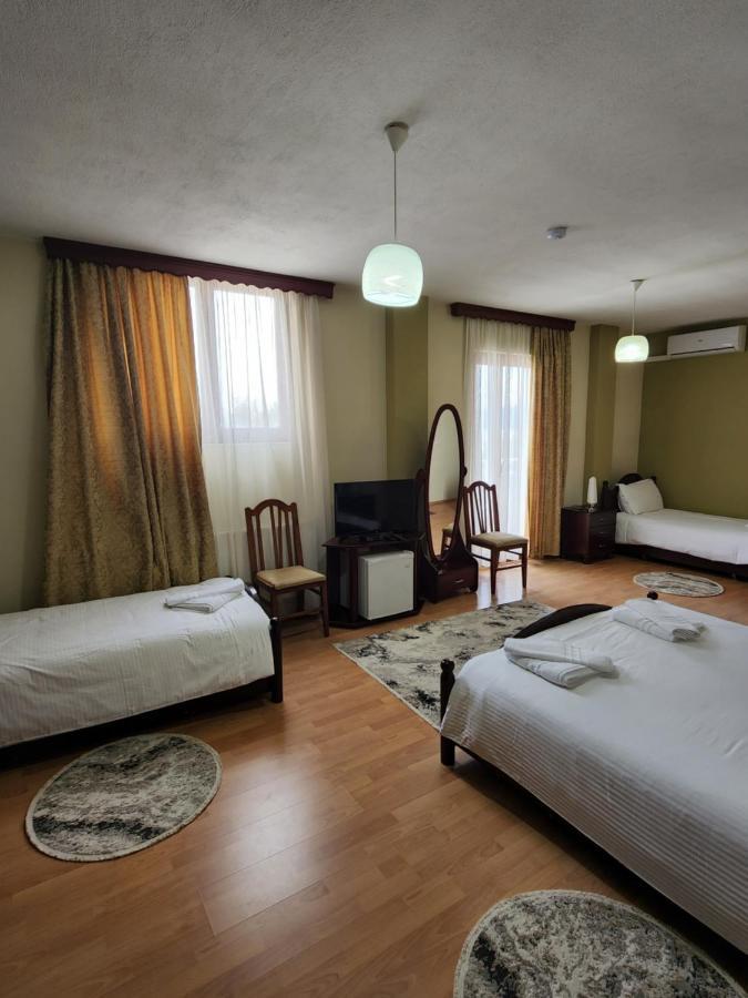 Guesthouse Bimbli Pogradec Extérieur photo