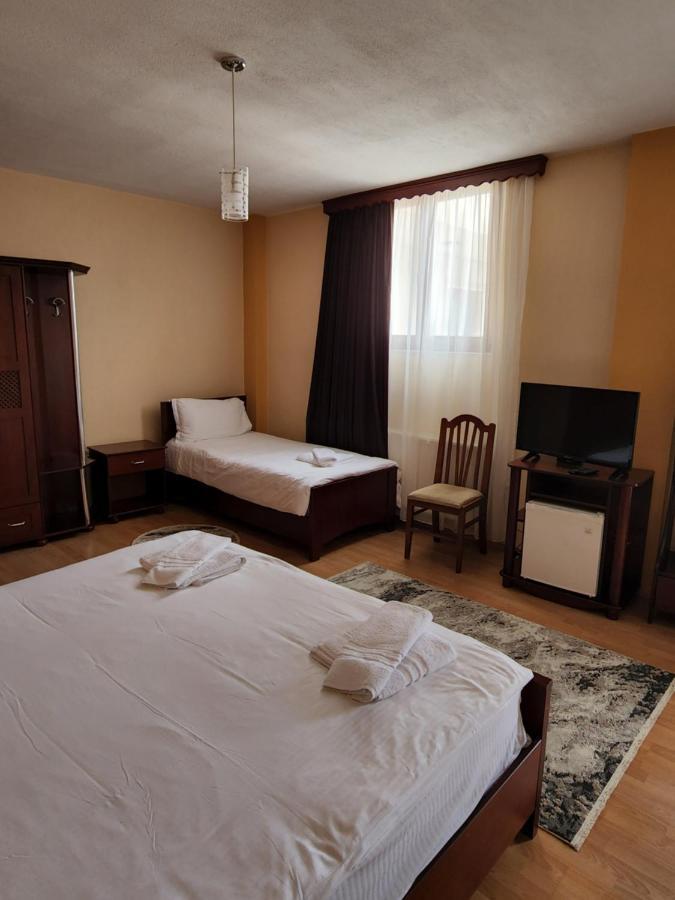 Guesthouse Bimbli Pogradec Extérieur photo