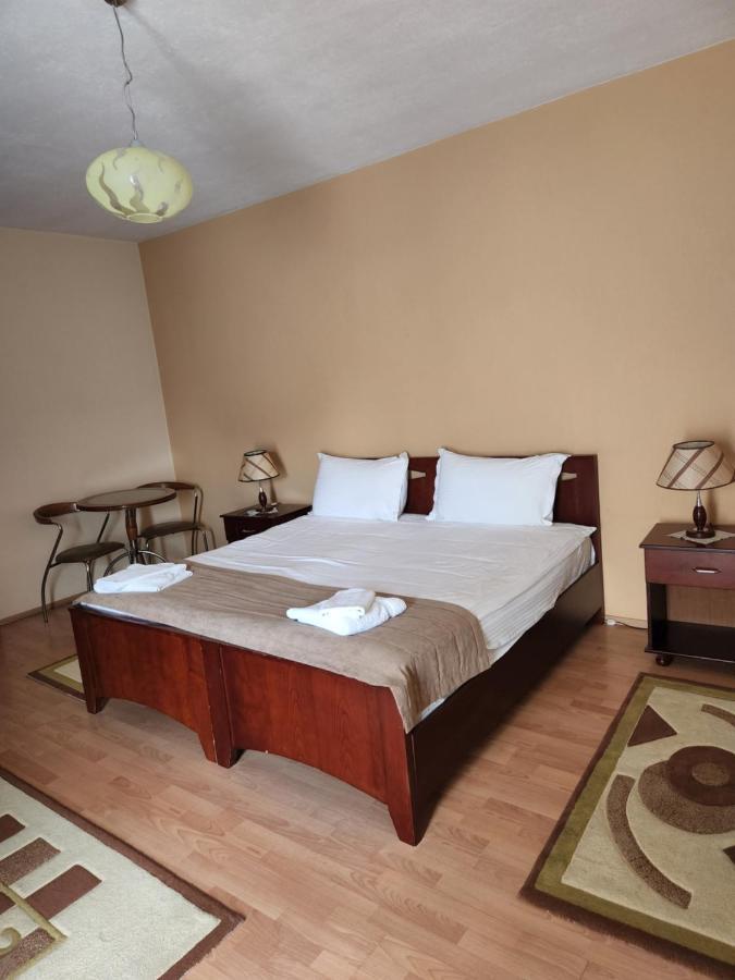Guesthouse Bimbli Pogradec Extérieur photo