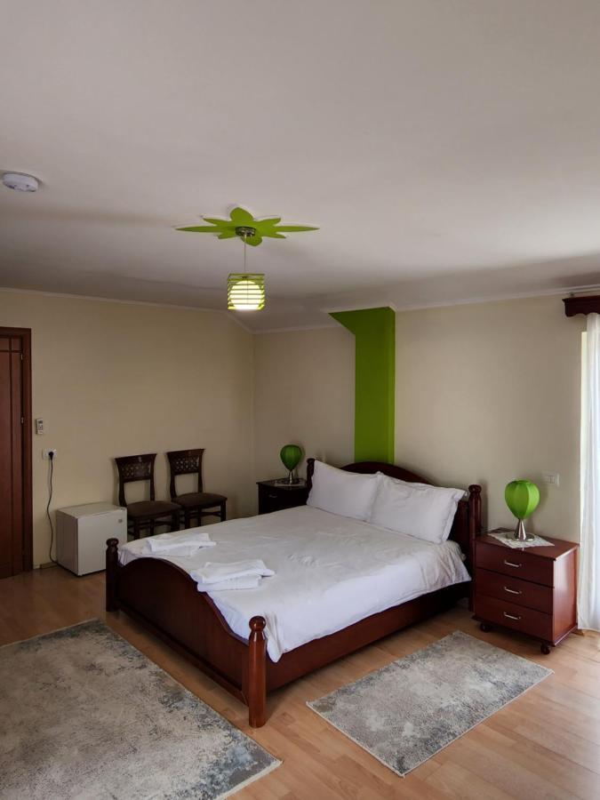 Guesthouse Bimbli Pogradec Extérieur photo