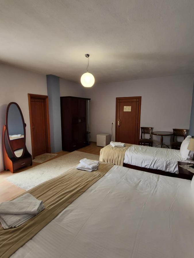 Guesthouse Bimbli Pogradec Extérieur photo