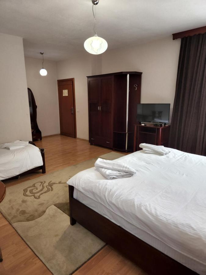 Guesthouse Bimbli Pogradec Extérieur photo