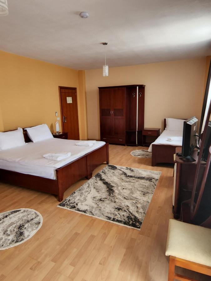 Guesthouse Bimbli Pogradec Extérieur photo