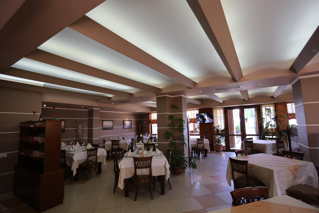 Guesthouse Bimbli Pogradec Extérieur photo