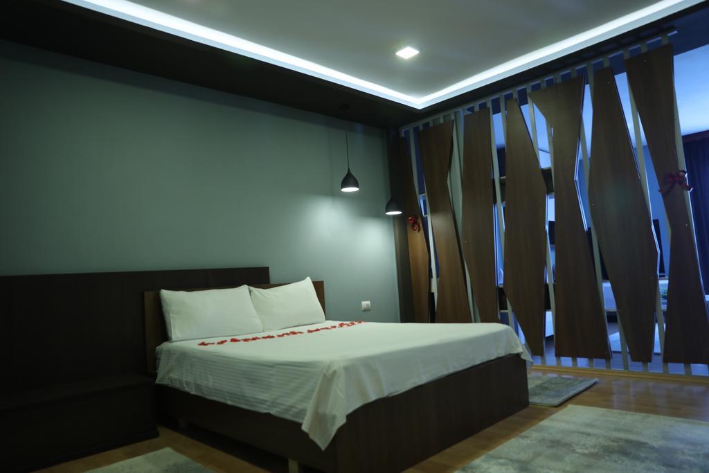 Guesthouse Bimbli Pogradec Extérieur photo